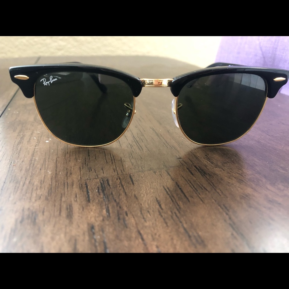 Like new Ray Ban Sunglasses